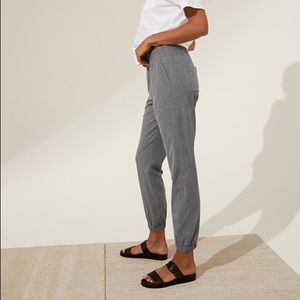 NWT Banana republic flyweight jogger